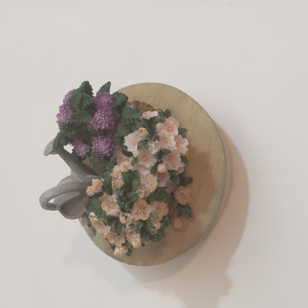 Candle lid topper